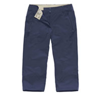 Technical, three-quarter length trousers.