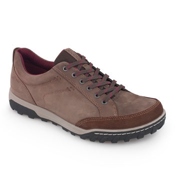 Lightweight travel and outdoor shoe. Lightweight travel and outdoor shoe.