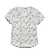 Technical top for travel and everyday.