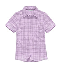 Technical shirt for travel, outdoors and everyday.